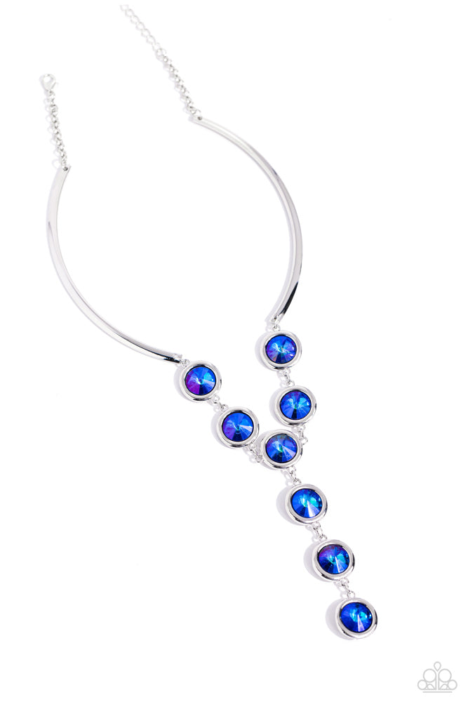 Necklace Beautiful Blue & high quality Irredesent With Silver