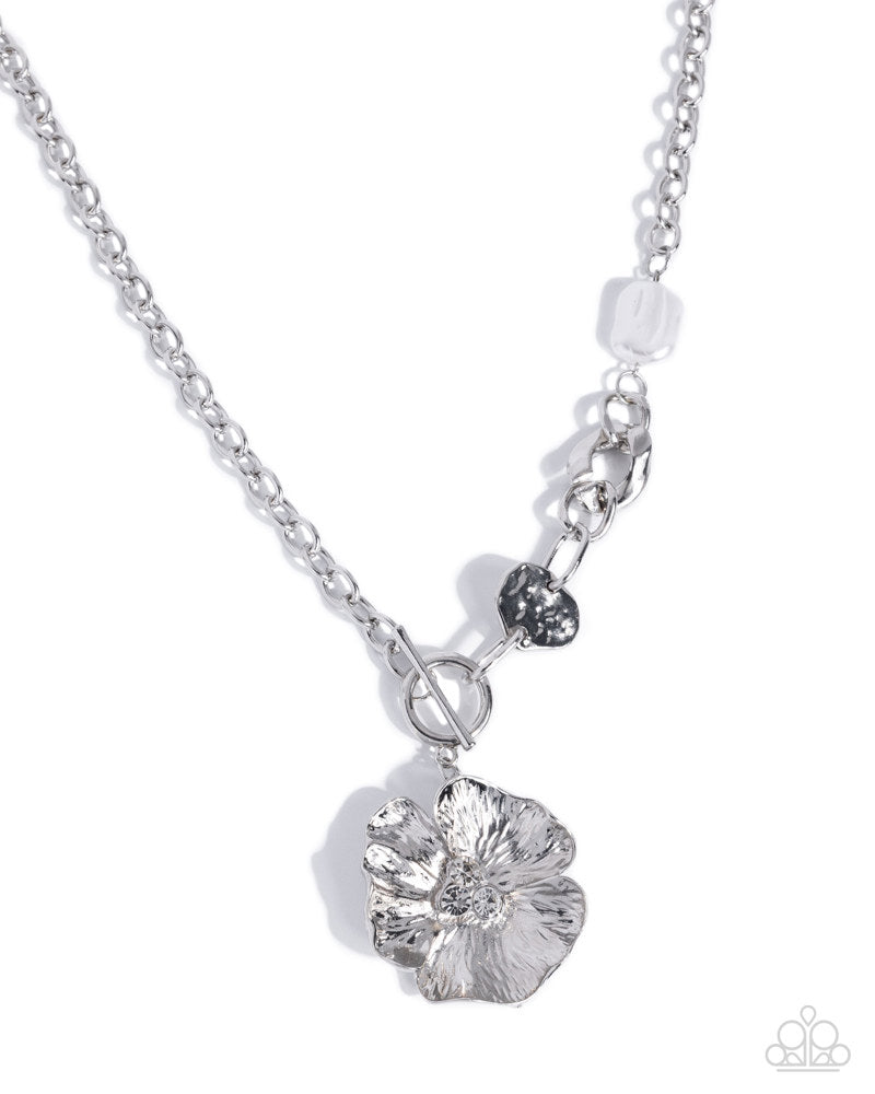 pearl (^^♪♡ Better Blossom - White Pearl Silver Flower Exclusive Toggle Short