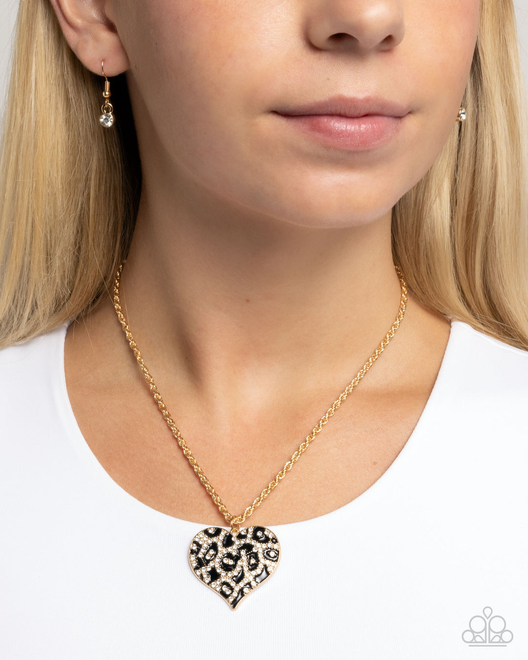 在庫なし　527◆zebra heart & big chain Cheetah Compound - Gold and Black Animal Print Heart Short