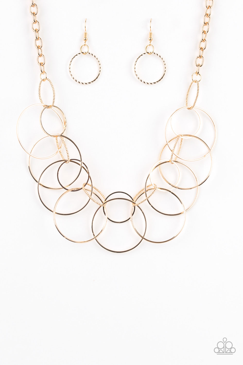 Gold circle outlet necklace paparazzi