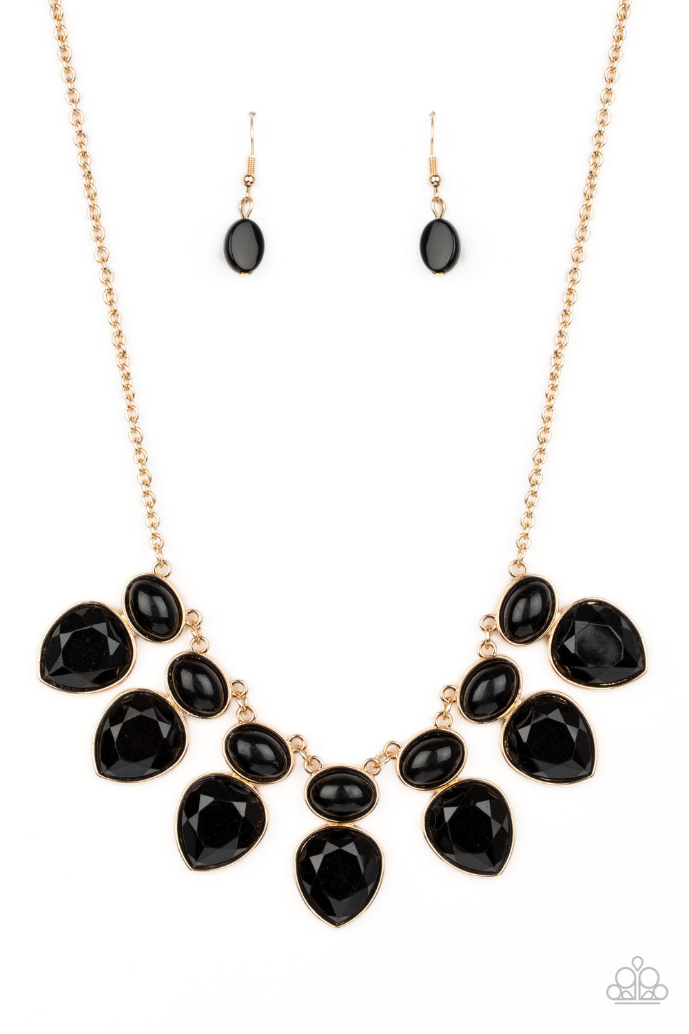 Black and gold necklace outlet paparazzi