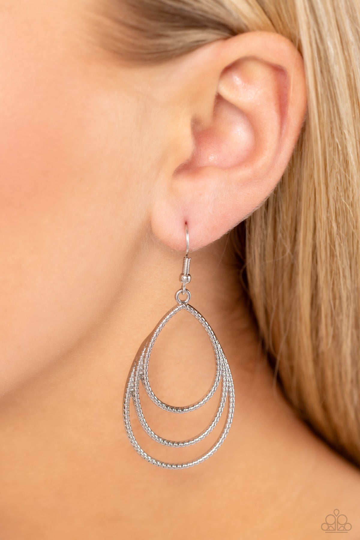 Trendy TIER-Drops - Silver Textured Teardrop Earrings - Paparazzi