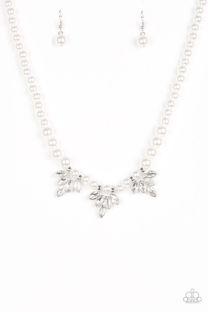 Society Socialite Paparazzi White Pearl Silver Frame Necklace